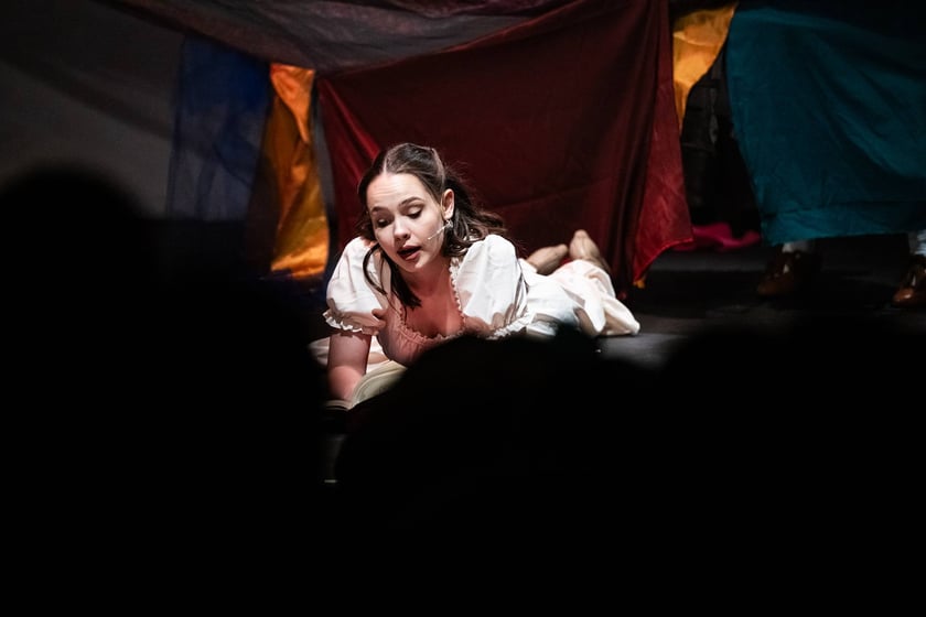 Otwarcie Teatru KAMBAK i próba generalna spektaklu Piękna i Bestia