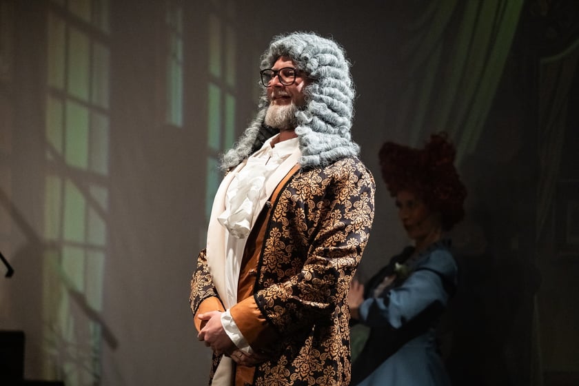 Otwarcie Teatru KAMBAK i próba generalna spektaklu Piękna i Bestia