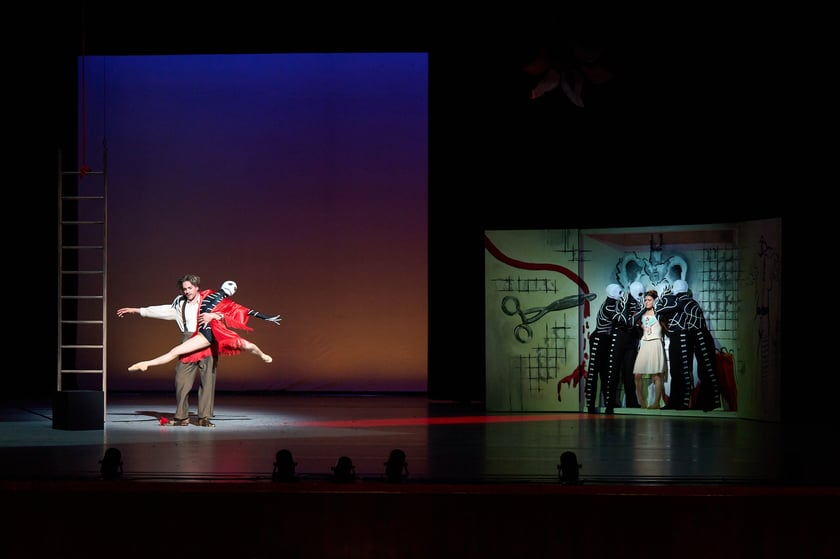 Sceny baletu "Frida", wystawianego w Operze Wrocławskiej