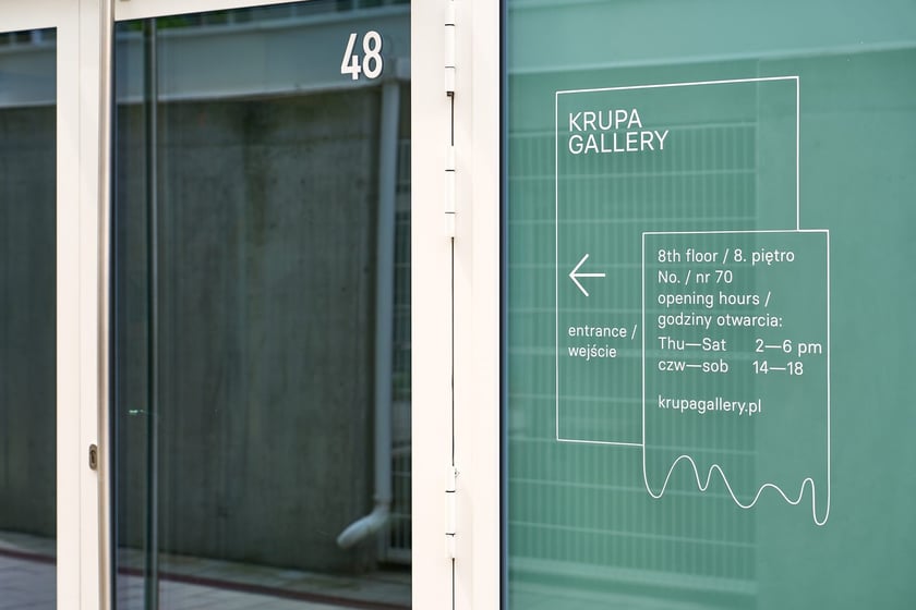 Krupa Gallery mieści się przy ul. księcia Witolda 48/70, na 8 pietrze