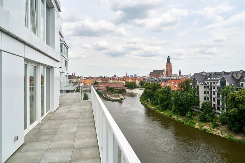 Krupa Gallery mieści się przy ul. księcia Witolda 48/70, na 8 pietrze