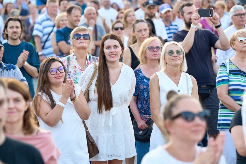 Koncert ZAZ i Sary James na pl. Wolności z okazji Święta Wrocławia