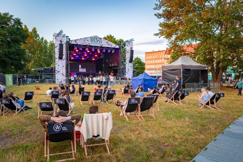 Na zdjęciach sobotni wiecz&oacute;r (19 lipca) na Festiwalu WROsound
