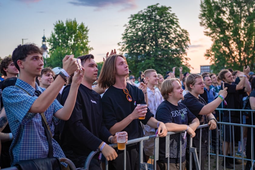 Na zdjęciach sobotni wiecz&oacute;r (19 lipca) na Festiwalu WROsound