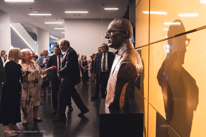 Uroczystość odsłonięcia popiersia Andrzeja Markowskiego