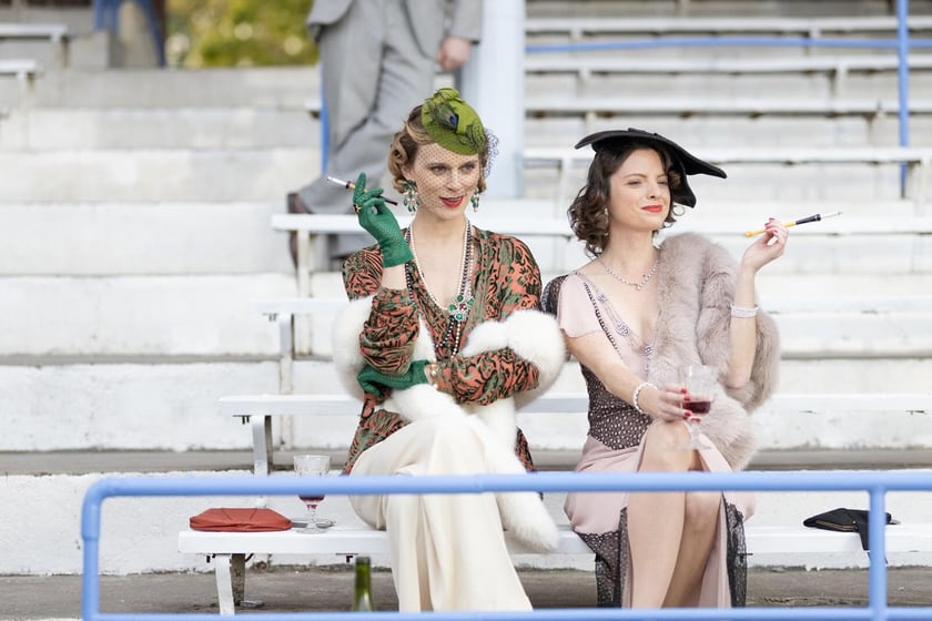 Serial &bdquo;Breslau&rdquo; kręcono we Wrocławiu &ndash; tu bohaterowie na stadionie w kompleksie AWF Wrocław