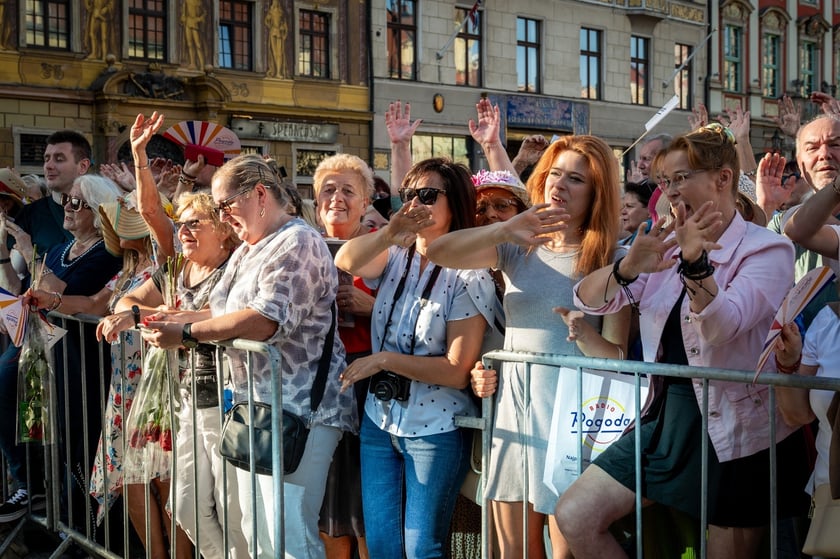 Koncert Eleni podczas Wrocławskich Dni Seniora na wrocławskim rynku&nbsp;