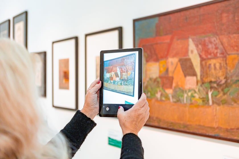 Wystawa poświęcona Waldemarowi Cwenarskiemu w Pawilonie Czterech Kopuł tuż przed otwarciem