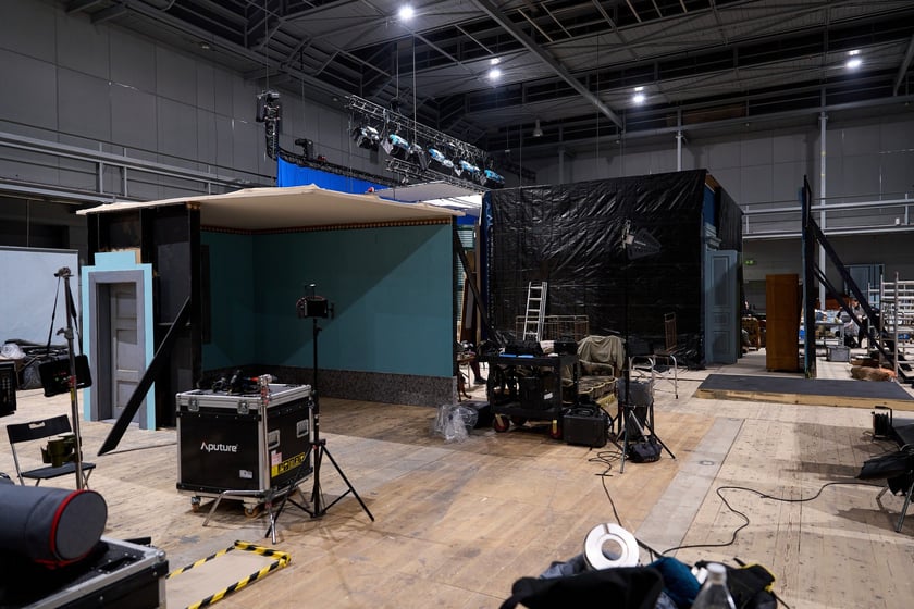 Wytw&oacute;rnia Film&oacute;w Fabularnych we Wrocławiu - studio "B", plan filmu "1949" w reż. Pawła Pawlikowskiego