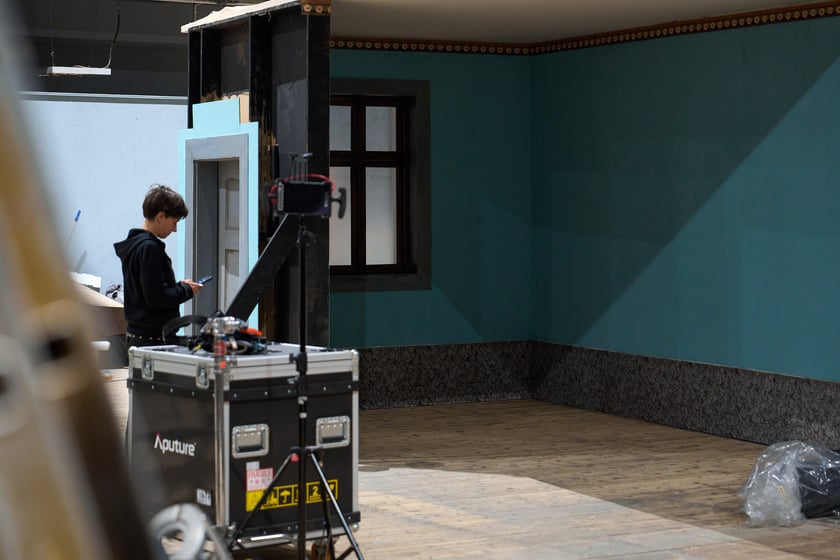 Wytw&oacute;rnia Film&oacute;w Fabularnych we Wrocławiu - studio "B", plan filmu "1949" w reż. Pawła Pawlikowskiego