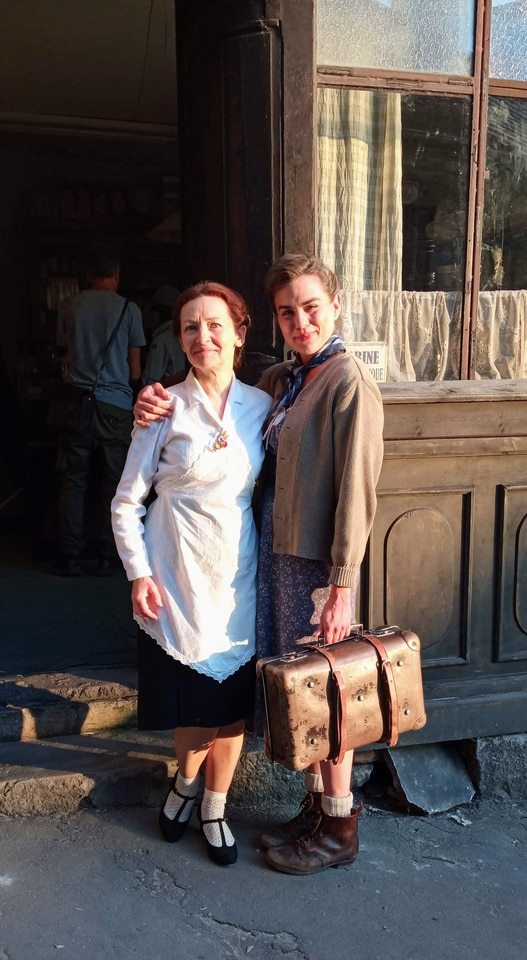 Eliza Głowicka-Wolska z Morgane Polański na planie filmu &bdquo;Skarbek&rdquo; w Bystrzycy Kłodzkiej