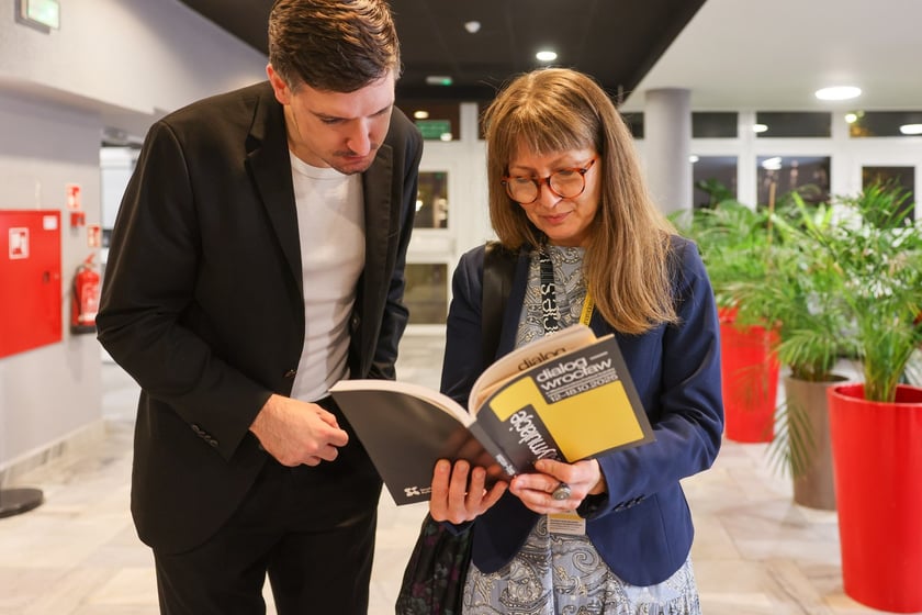 Pierwszy wiecz&oacute;r Festiwalu Dialog-Wrocław 2025