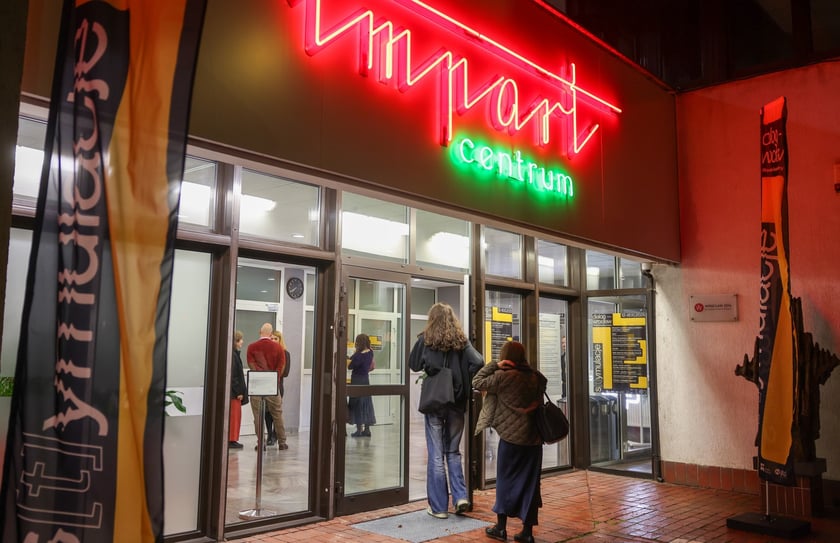 Pierwszy wiecz&oacute;r Festiwalu Dialog-Wrocław 2025