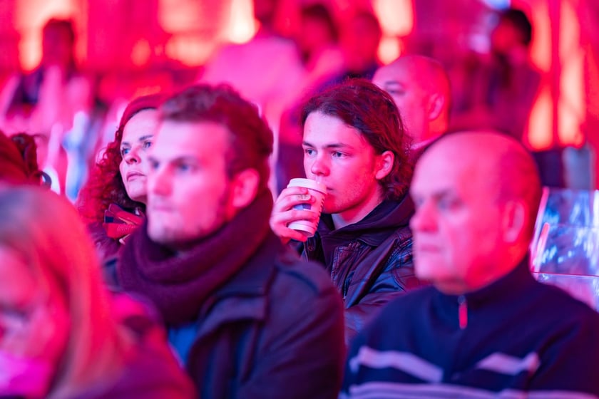 Strefa Melomana Konkursu Chopinowskiego w specjalnym pawilonie na pl. Społecznym przed dawnym Impartem&nbsp;