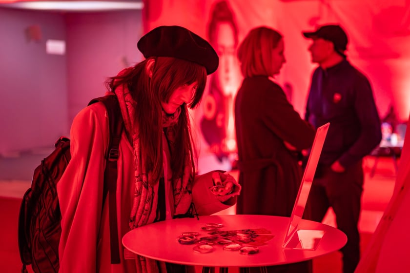 Strefa Melomana Konkursu Chopinowskiego w specjalnym pawilonie na pl. Społecznym przed dawnym Impartem&nbsp;