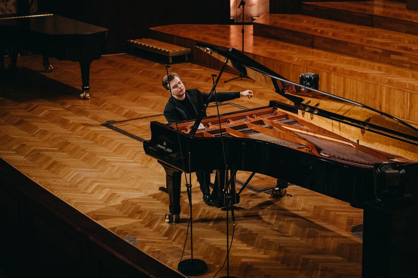 Na zdjęciu Piotr Alexewicz w trakcie przesłuchania w Konkursie Chopinowskim