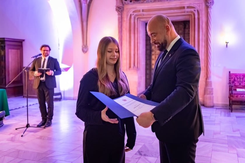 Uroczystość przyznania stypendi&oacute;w dla młodzieży wrocławskiej, uzdolnionej artystycznie