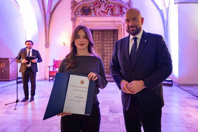 Uroczystość przyznania stypendi&oacute;w dla młodzieży wrocławskiej, uzdolnionej artystycznie