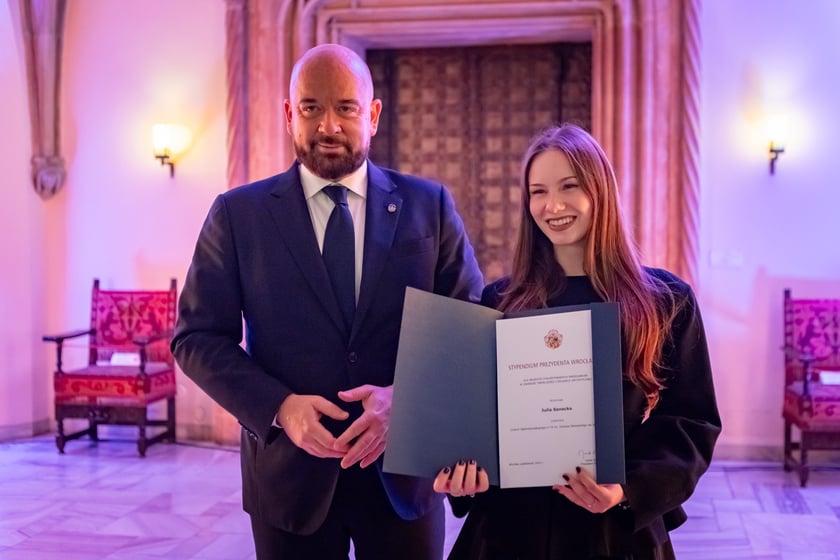 Uroczystość przyznania stypendi&oacute;w dla młodzieży wrocławskiej, uzdolnionej artystycznie