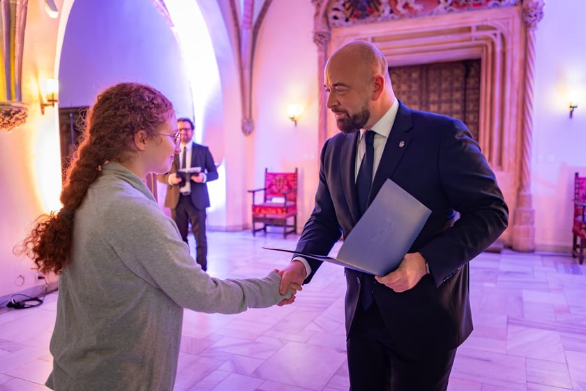 Uroczystość przyznania stypendi&oacute;w dla młodzieży wrocławskiej, uzdolnionej artystycznie