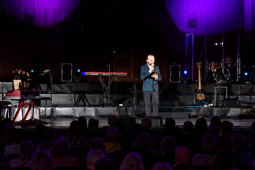 III edycja Ogólnopolskiego Senioralnego Festiwalu Piosenki Artystycznej w ramach Wrocławskich Dni Seniora - koncert finałowy