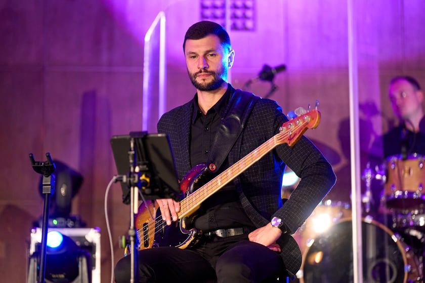 III edycja Og&oacute;lnopolskiego Senioralnego Festiwalu Piosenki Artystycznej w ramach Wrocławskich Dni Seniora - koncert finałowy