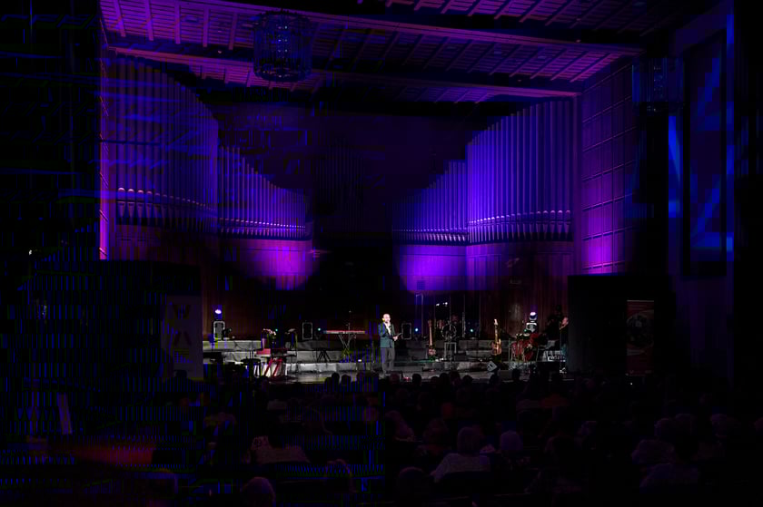 III edycja Og&oacute;lnopolskiego Senioralnego Festiwalu Piosenki Artystycznej w ramach Wrocławskich Dni Seniora - koncert finałowy