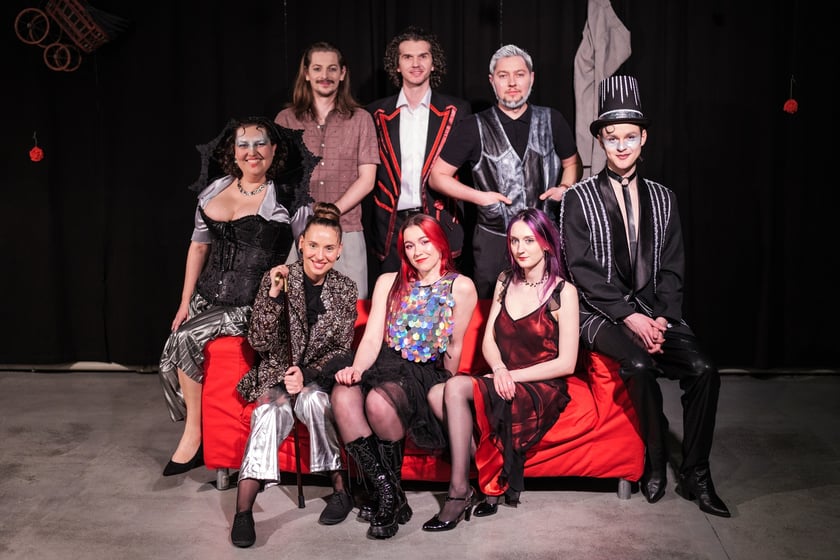 Na zdjęciu aktorzy Teatru Ekstrawersja w spektaklu &bdquo;Tango&rdquo; Sławomira Mrożka