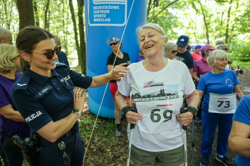 Seniorzy walczyli o puchar w nordic walking