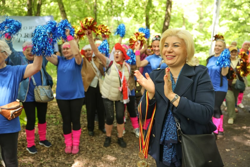 Seniorzy walczyli o puchar w nordic walking