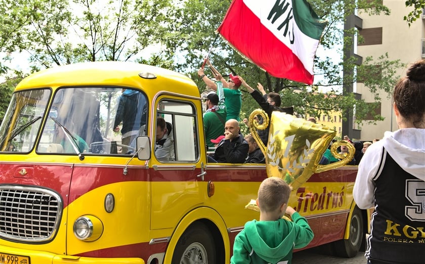 18 Śląska Wrocław Mistrzowska feta pod Iglicą