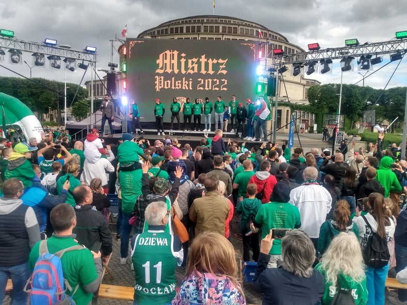 Feta po mistrzostwie koszykarzy