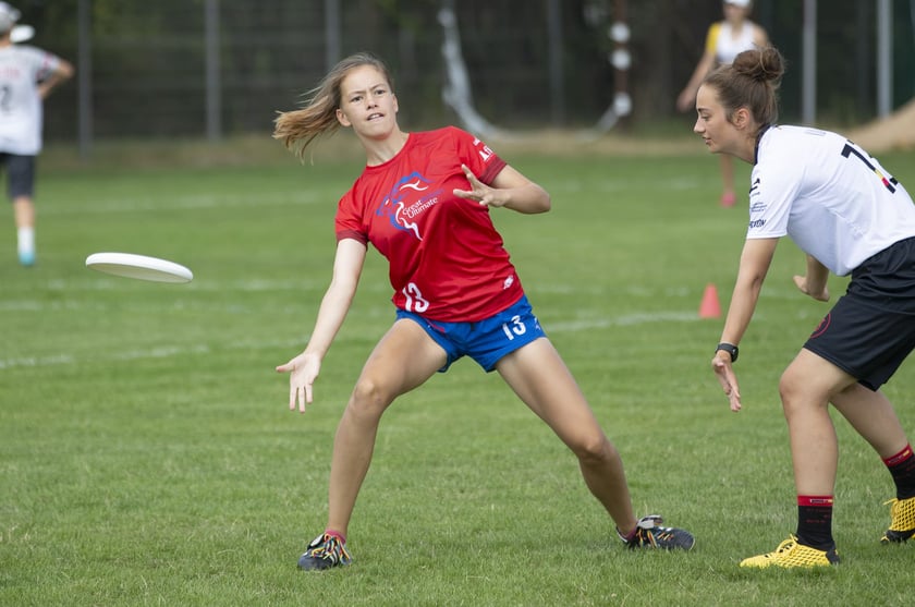 Na wrocławskich Polach Marsowych rozgrywane są zawody o mistrzostwo świata do lat 20 i mistrzostwo Europy do lat 17