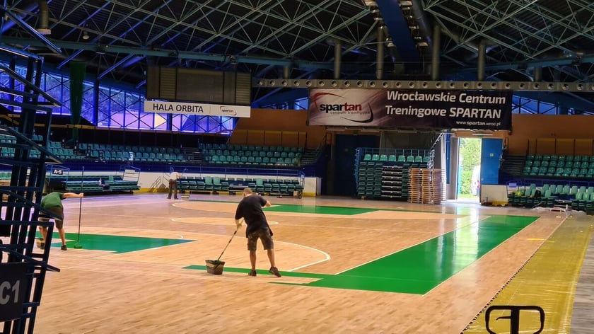 W Hali Orbita wymieniono właśnie parkiet. Odbywa się tu mnóstwo imprez sportowych czy muzycznych