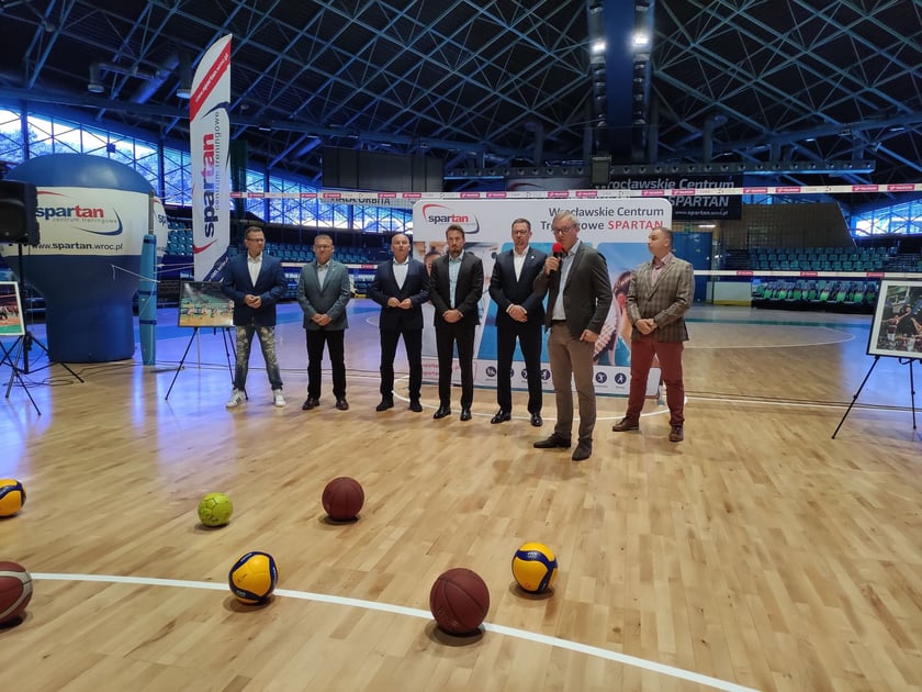 ?Tanie Granie? to miejski program wsparcia dla wrocławskich drużyn sportowych, które mogą nieodpłatnie korzystać m.in. z Hali Orbita
