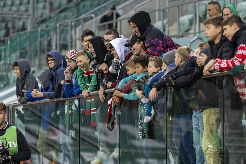 Mecz WKS Śląsk Wrocław ? Warta Poznań został rozegrany w ramach 11. kolejki PKO Ekstraklasy. Zakończył się wynikiem 0:2 dla gości.