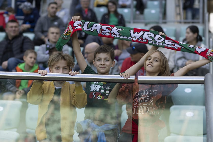 Zdjęcia kibiców z meczu Śląsk Wrocław - Jagiellonia Białystok na Tarczyński Arena, 23 października 2022 r.