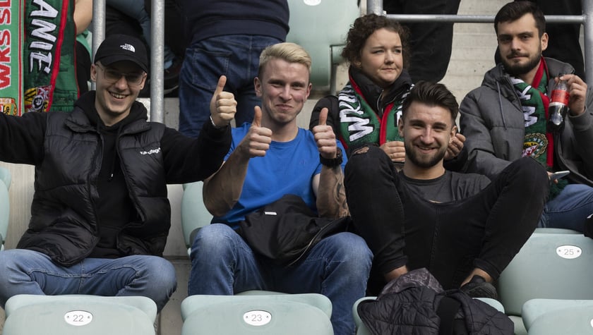 Zdjęcia kibiców z meczu Śląsk Wrocław - Jagiellonia Białystok na Tarczyński Arena, 23 października 2022 r.