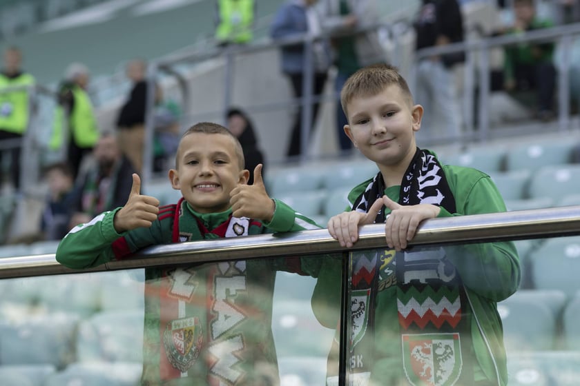 Zdjęcia kibiców z meczu Śląsk Wrocław - Jagiellonia Białystok na Tarczyński Arena, 23 października 2022 r.