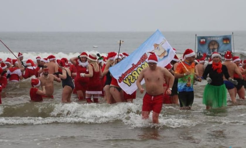 Na zdjęciu widać morsy z Wrocławia, które przyjechały na zjazd do Świnoujścia.