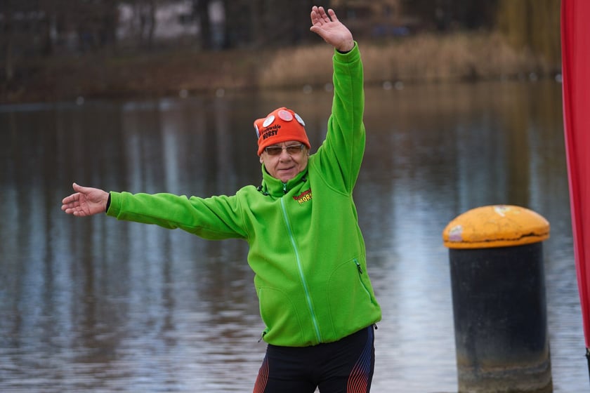 Wrocławskie morsy podczas morsowania na Morskim Oku - 14 stycznia 2023 r.