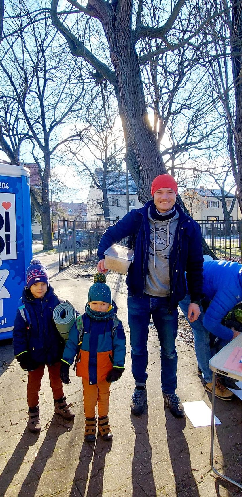 Na zdjęciu niedzielne morsowanie na Morskim Oku