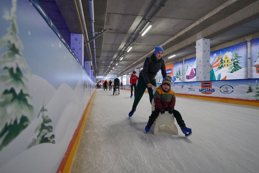 Na zdjęciu lodowisko na stadionie Tarczyński Arena, styczeń 2023