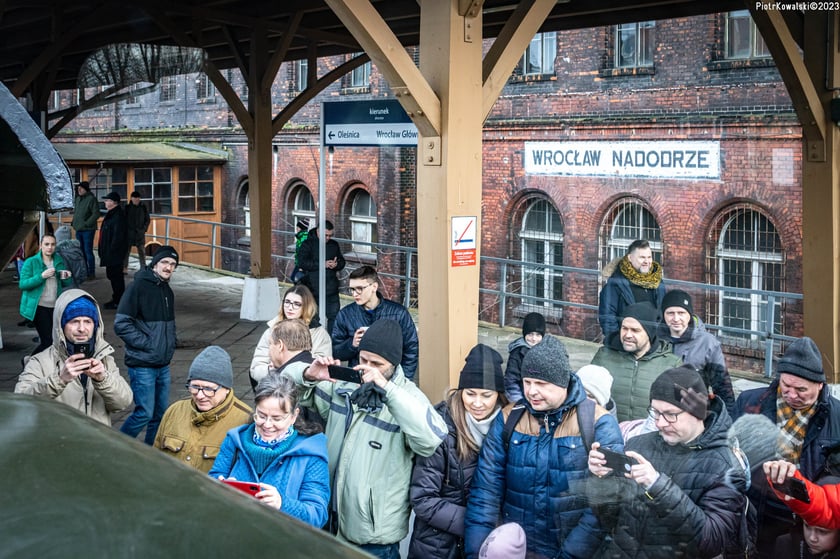 Przejazd zabytkowymi pociągami po Wrocławiu, 12.03.2023