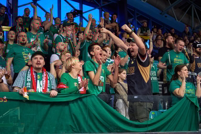 Śląsk Wrocław - Astoria Bydgoszcz w hali Orbita, zdjęcia kibiców i meczu