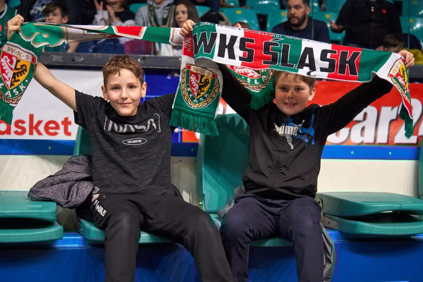 Śląsk Wrocław - Astoria Bydgoszcz w hali Orbita, zdjęcia kibiców i meczu