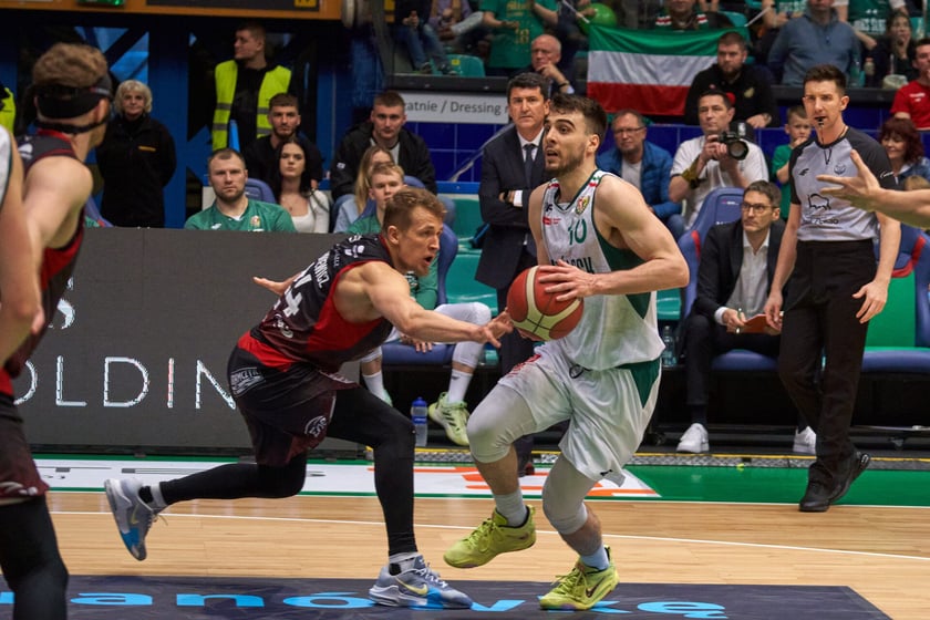 Śląsk Wrocław - Astoria Bydgoszcz w hali Orbita, zdjęcia kibiców i meczu