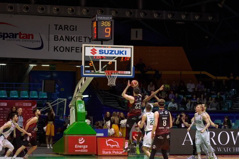 Śląsk Wrocław - Astoria Bydgoszcz w hali Orbita, zdjęcia kibiców i meczu