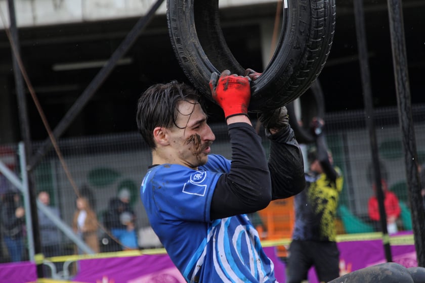 Zawody Runmageddon na Tarczyński Arena na Pilczycach we Wrocławiu