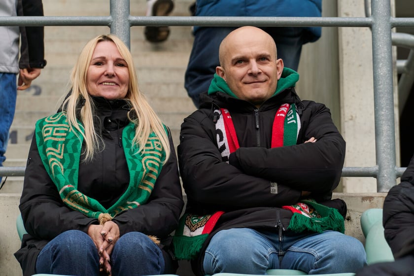 Kibice na trybunach Tarczyński Arena we Wrocławiu, mecz Śląsk Wrocław - Piast Gliwice, 06.04.2023